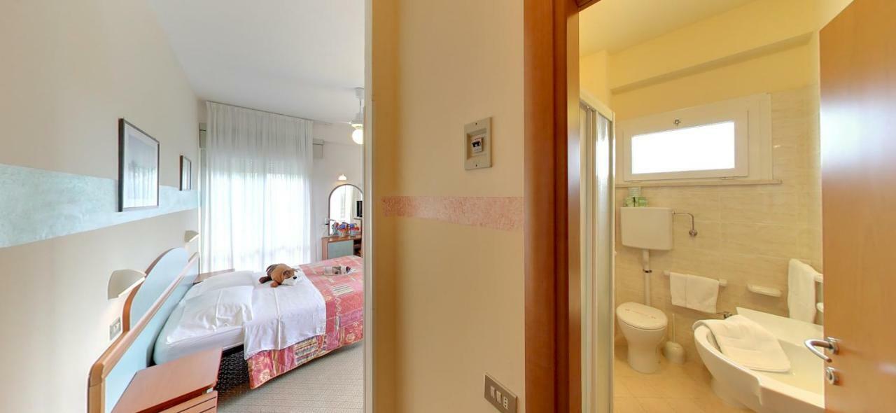 Hotel Milord Cesenatico Exteriör bild